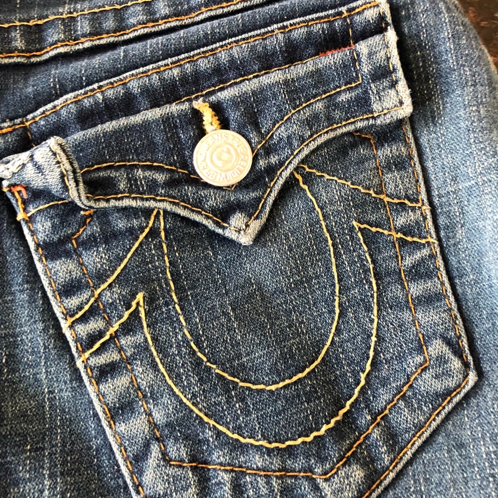 (SIZE 29) True Religion Jeans With Twist Flare